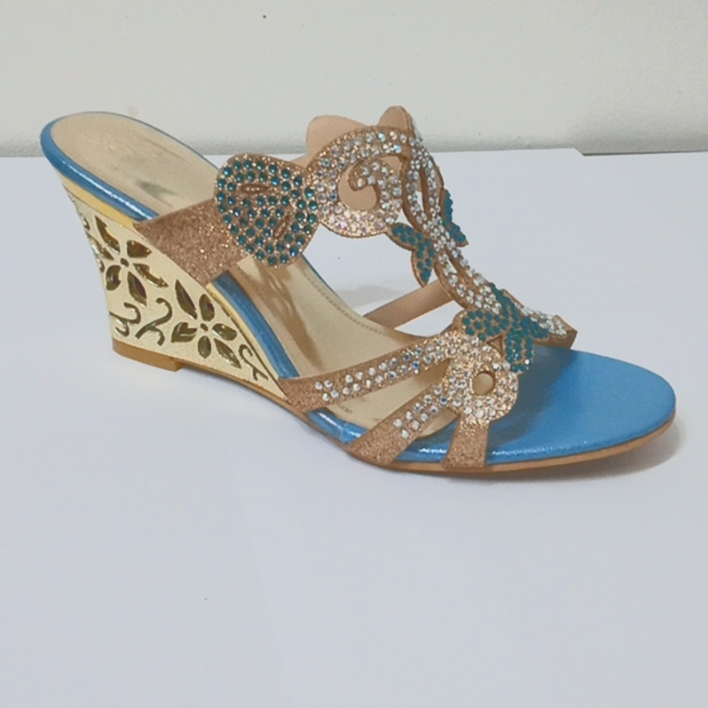NIB🎁 FREE GIFT IS INCLUDED 🎁 Brand New Rhinestone Wedges Summer Shoes - Picture 9 of 13